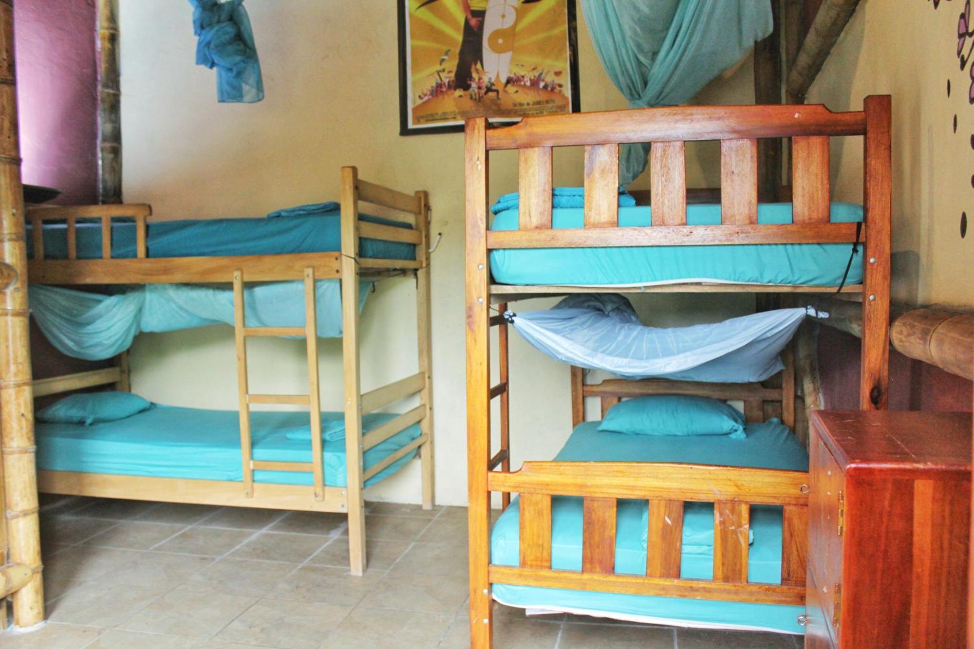 My Little House Surf&Backpacker Hostel Montañita Esterno foto