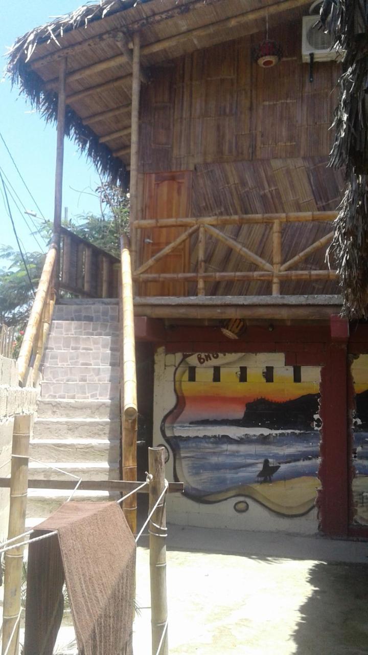 My Little House Surf&Backpacker Hostel Montañita Esterno foto