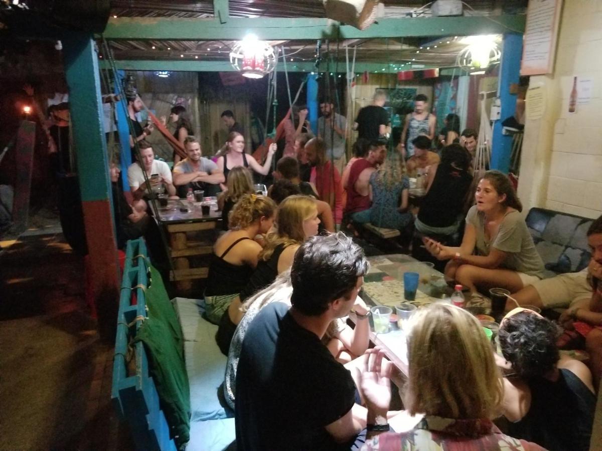 My Little House Surf&Backpacker Hostel Montañita Esterno foto
